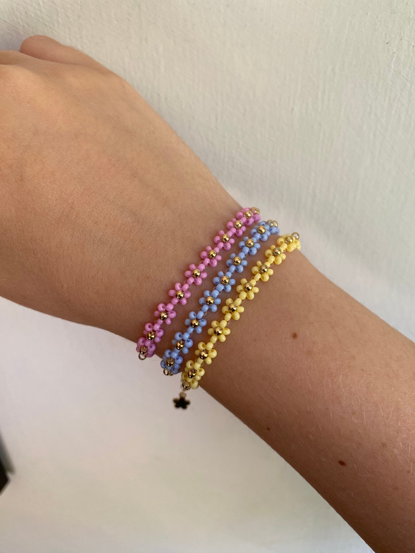 Pulsera de flores clásica