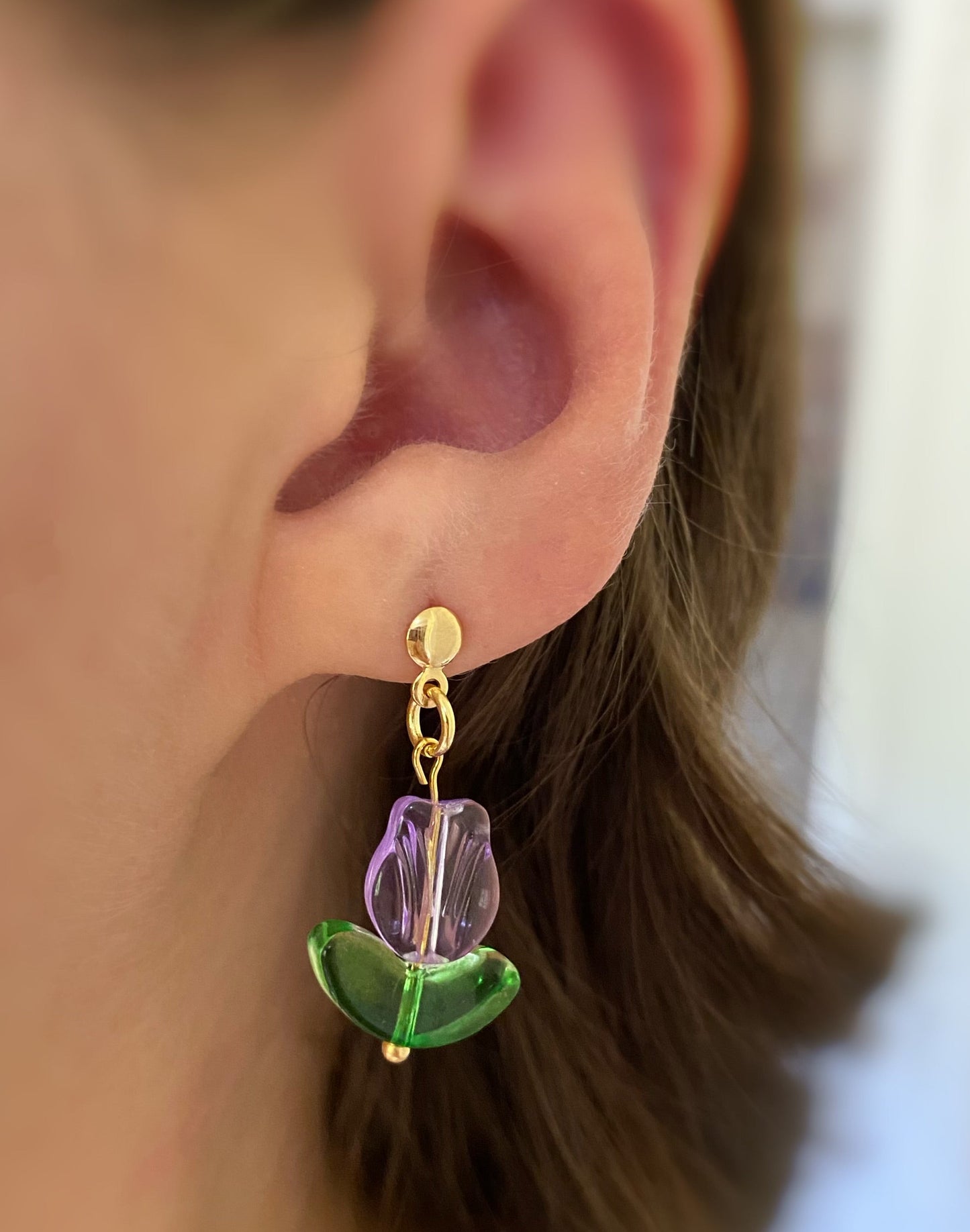 Aretes de tulipán lila