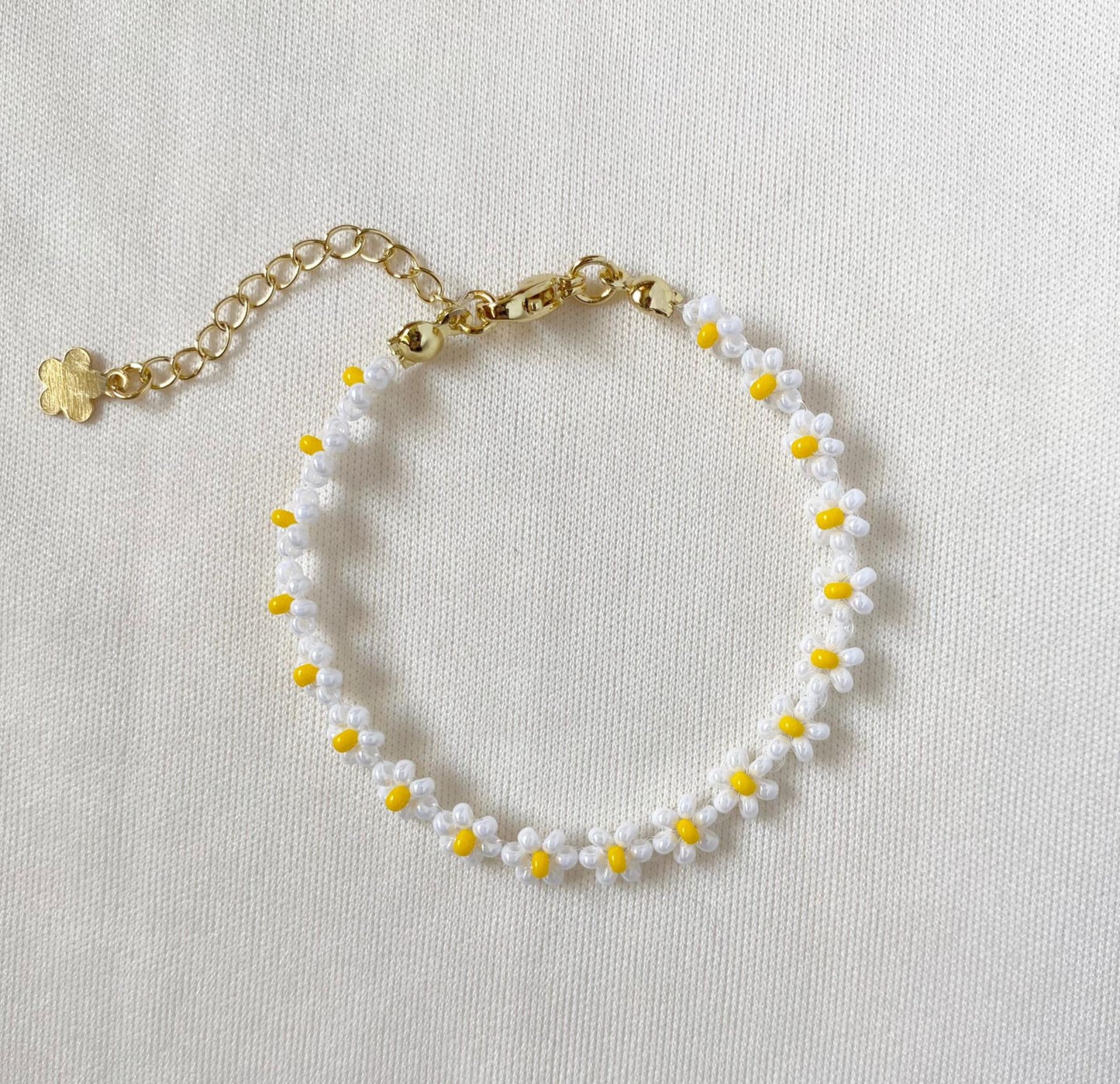 Daisy bracelet