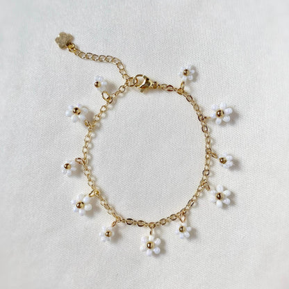 Blooming Bracelet (11 flowers)