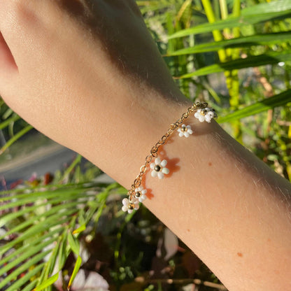 Blooming Bracelet (11 flowers)
