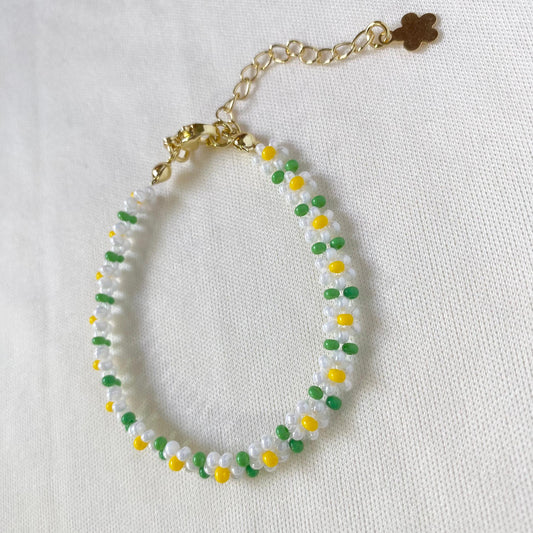 Daisy Bracelet (with leaves)